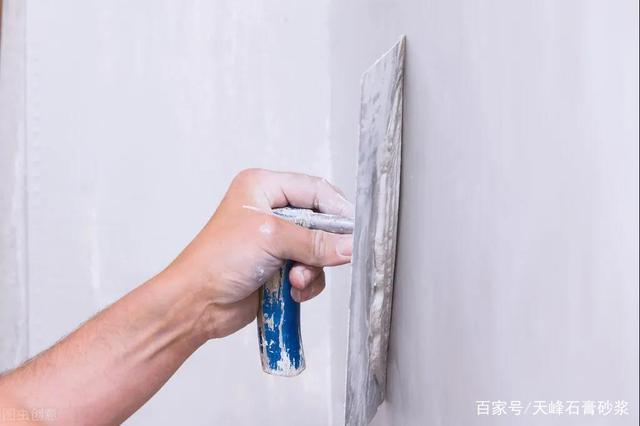抹灰石膏在轻质墙板中有什么应用优势？