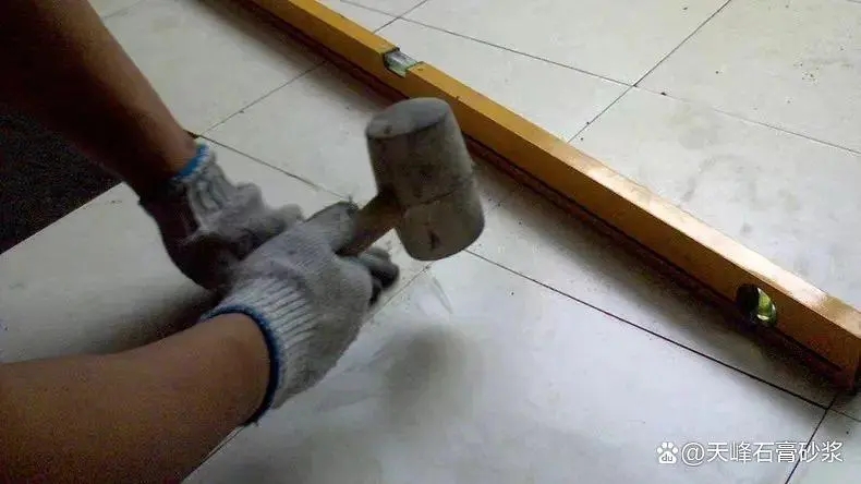 瓷砖胶.webp.jpg
